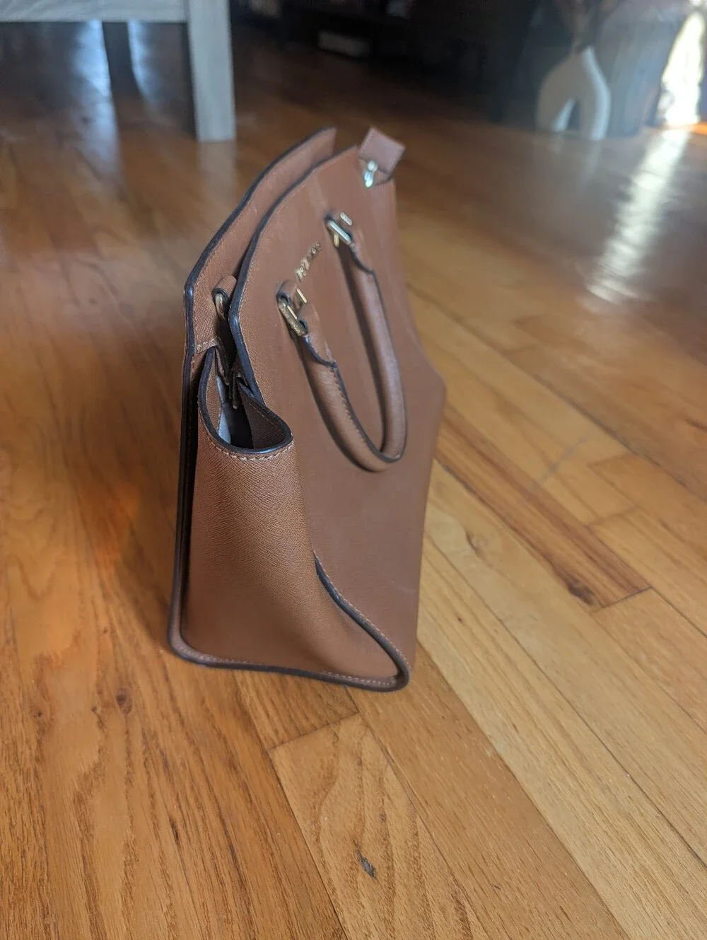 Michael Kors Brown Leather Purse And Pocketbook